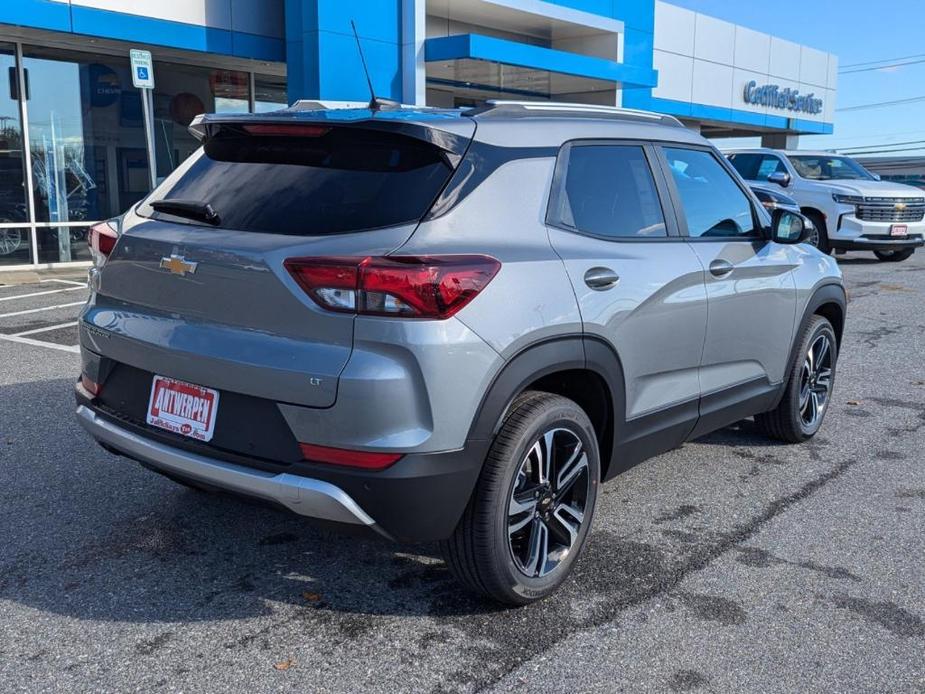 new 2025 Chevrolet TrailBlazer car, priced at $27,475