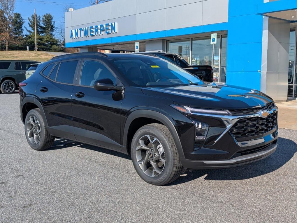 new 2025 Chevrolet Trax car, priced at $23,993