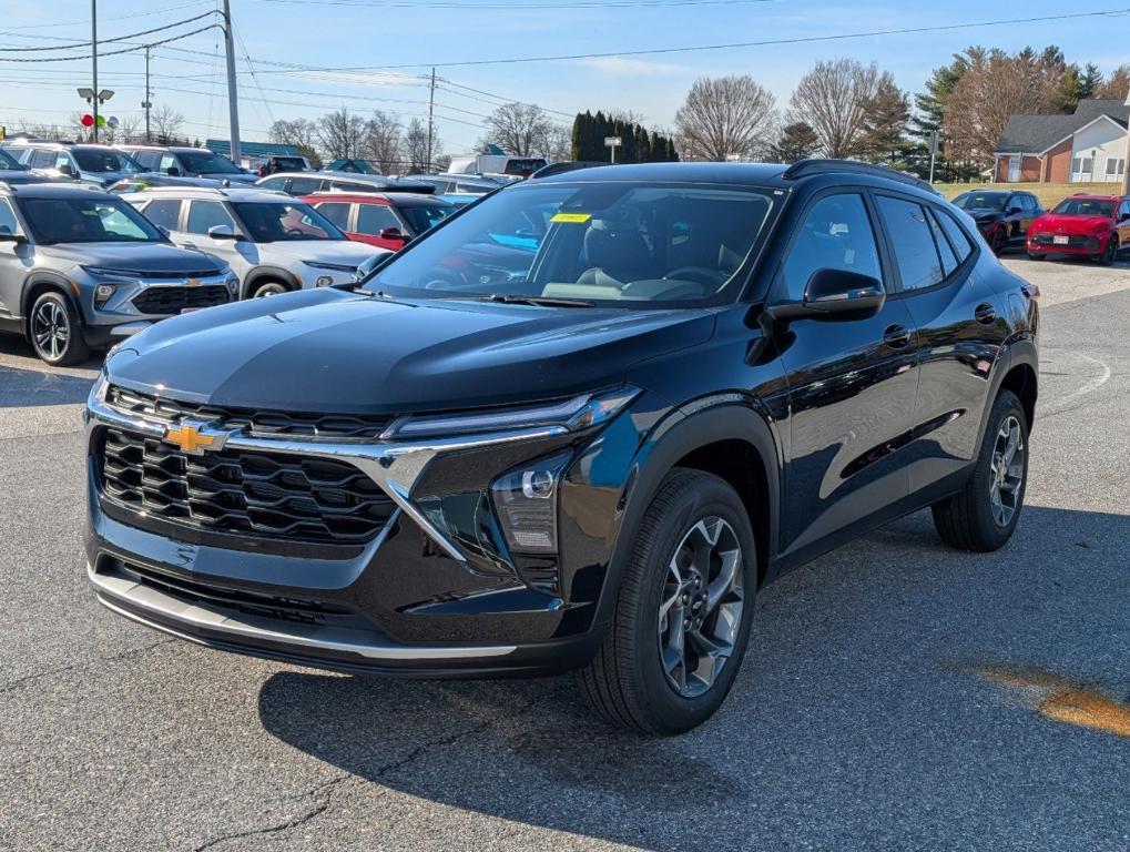 new 2025 Chevrolet Trax car, priced at $23,993