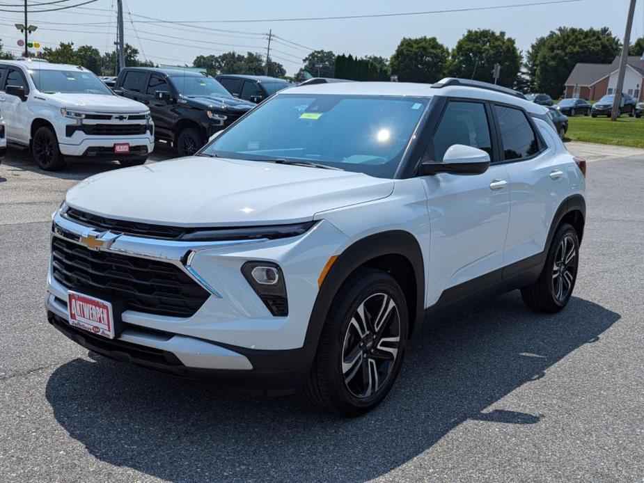 new 2025 Chevrolet TrailBlazer car, priced at $27,725