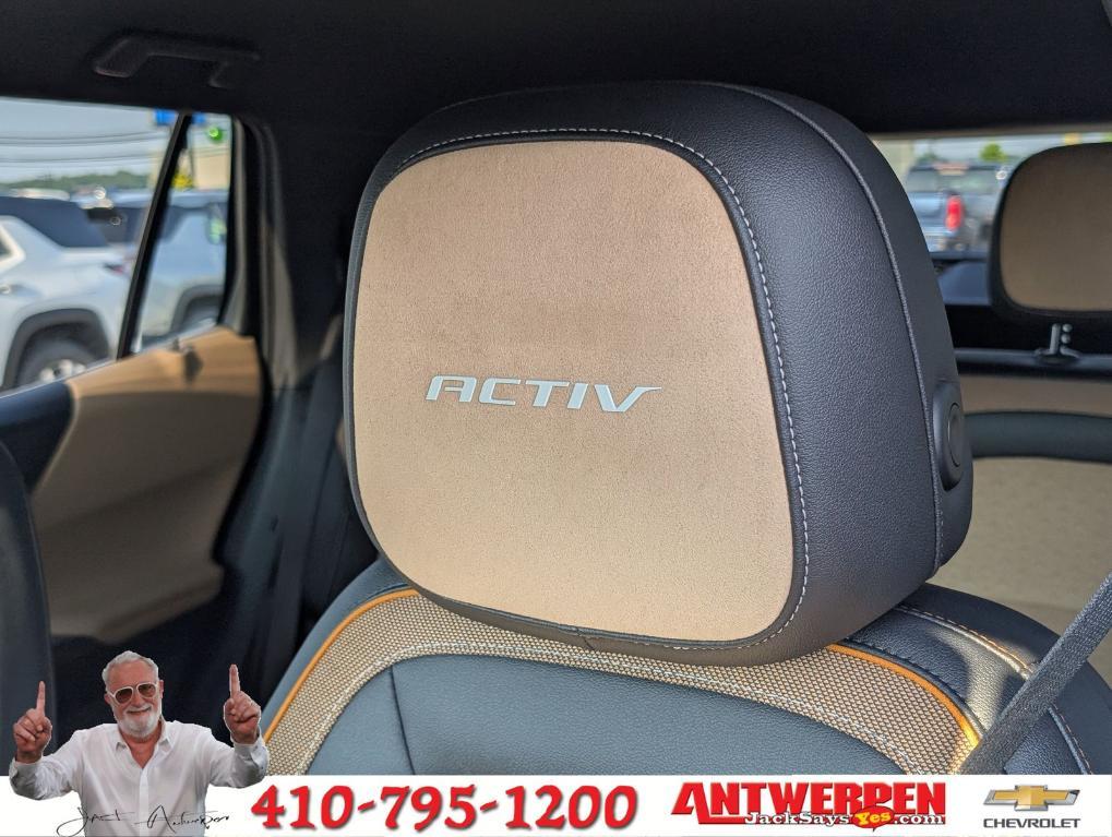 new 2026 Chevrolet Equinox car, priced at $32,923
