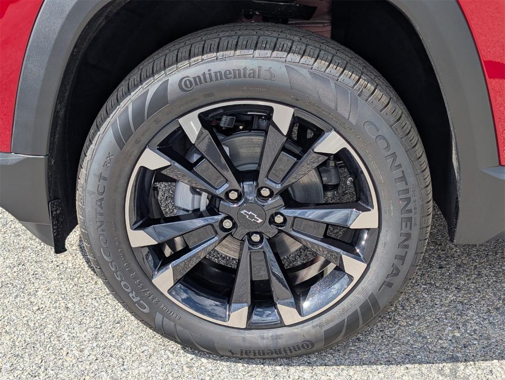 new 2025 Chevrolet Equinox car, priced at $33,184
