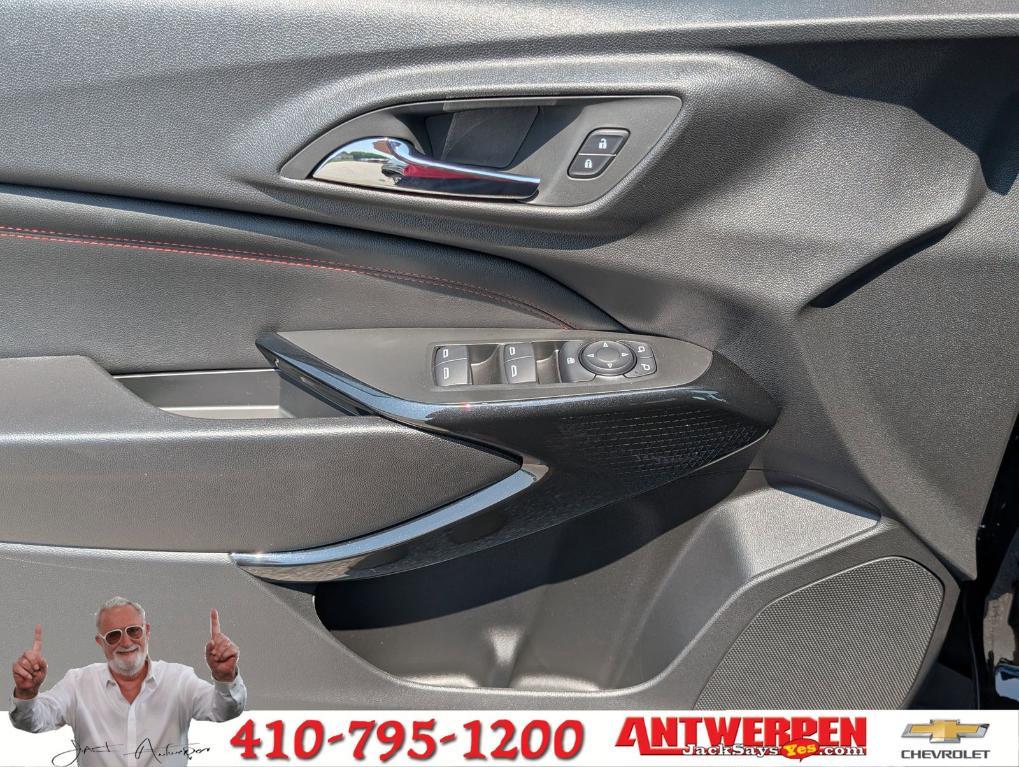 new 2025 Chevrolet Trax car, priced at $25,075