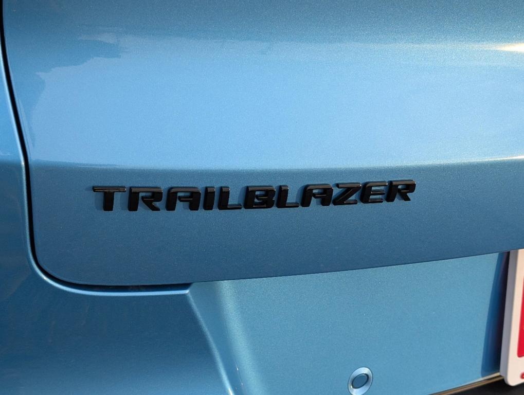 new 2025 Chevrolet TrailBlazer car, priced at $31,725