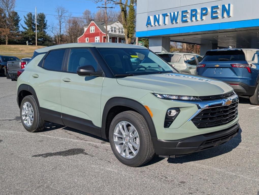 new 2025 Chevrolet TrailBlazer car, priced at $25,430