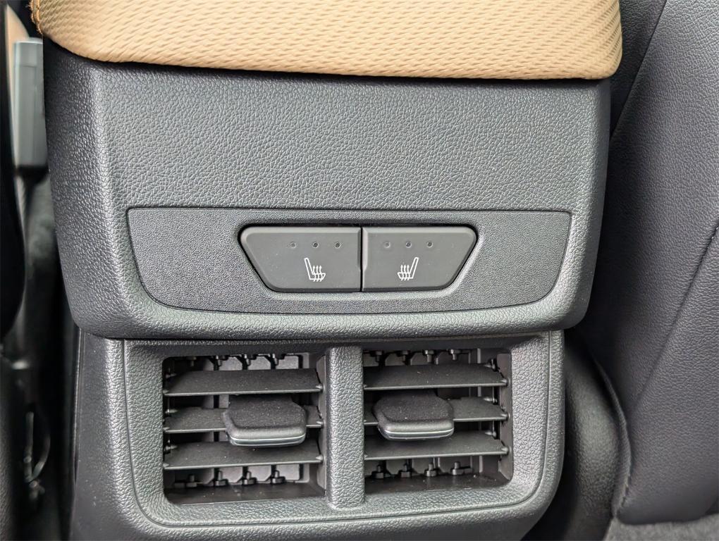new 2025 Chevrolet Equinox car, priced at $37,654