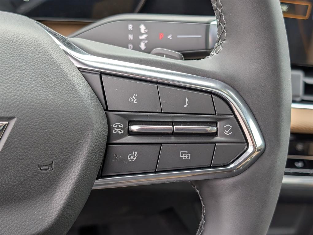 new 2025 Chevrolet Equinox car, priced at $37,654