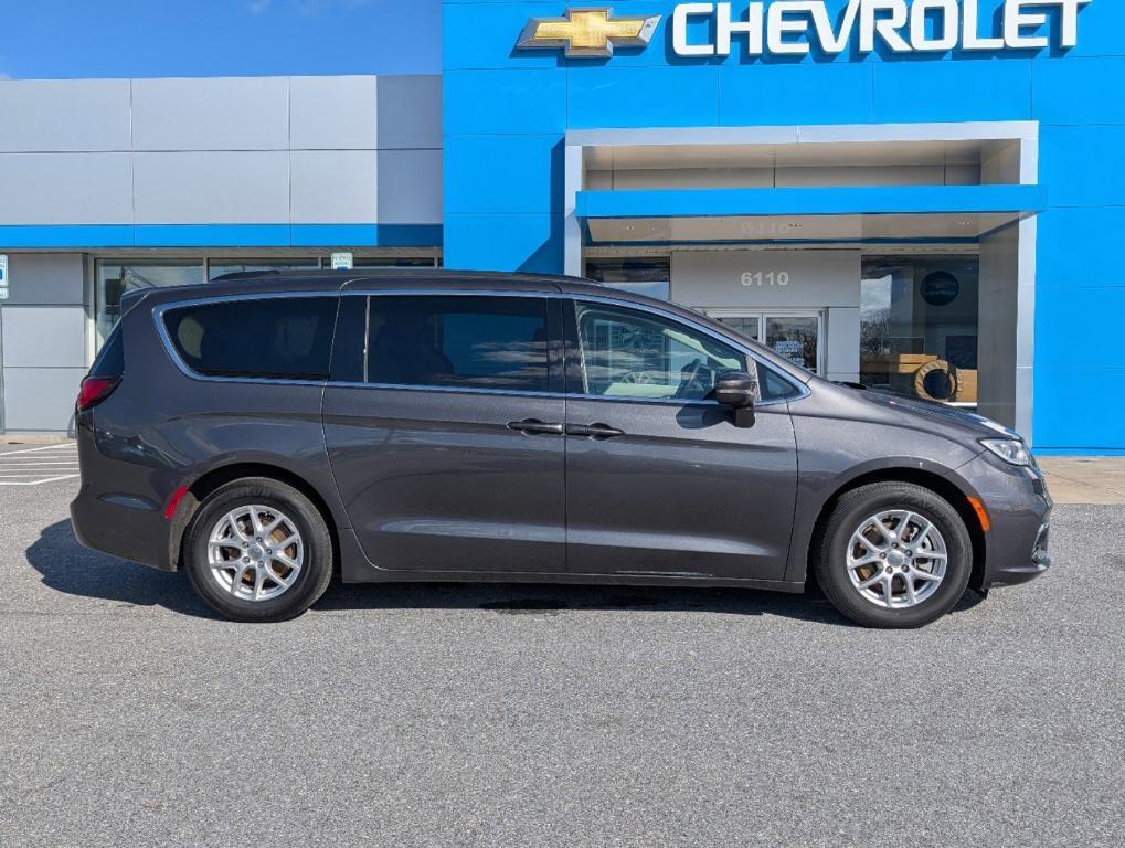 used 2022 Chrysler Pacifica car, priced at $21,500