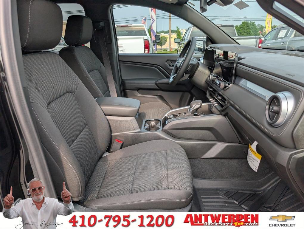 new 2025 Chevrolet Colorado car, priced at $38,655
