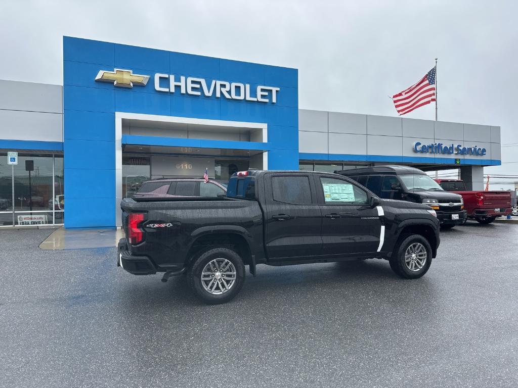 new 2025 Chevrolet Colorado car, priced at $39,355