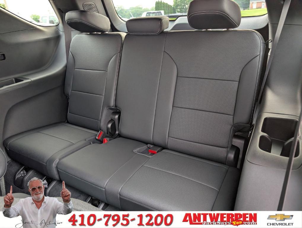 new 2025 Chevrolet Traverse car, priced at $43,901