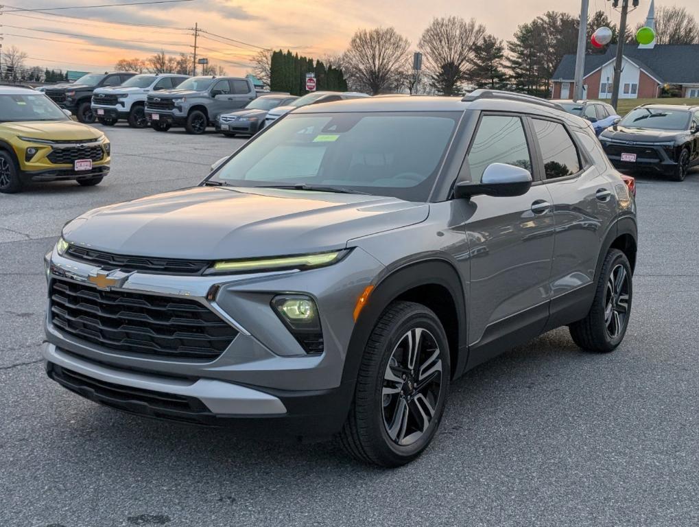 new 2025 Chevrolet TrailBlazer car, priced at $25,866