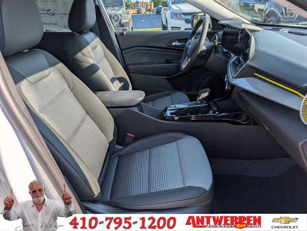 new 2025 Chevrolet Trax car, priced at $24,985