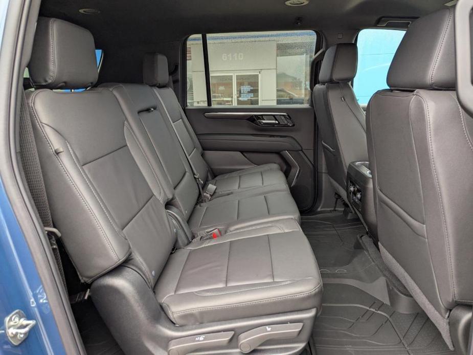 new 2025 Chevrolet Suburban car, priced at $70,770