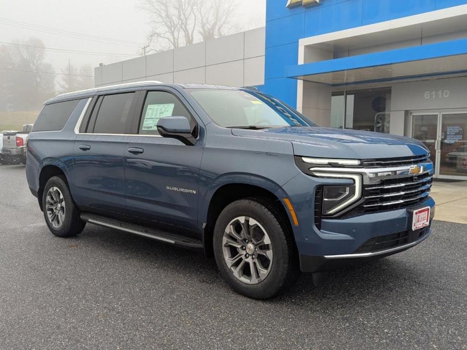 new 2025 Chevrolet Suburban car, priced at $70,770