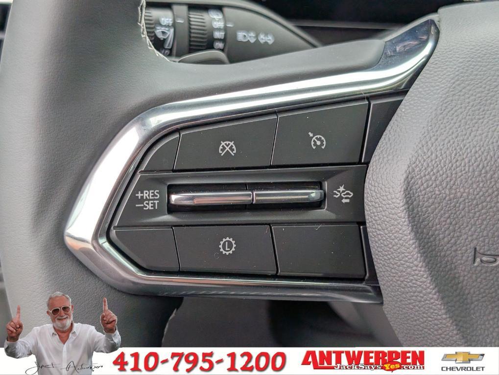new 2026 Chevrolet Traverse car, priced at $44,015