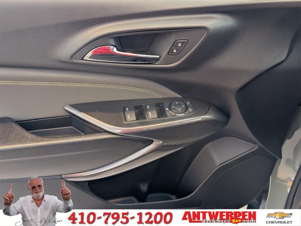 new 2025 Chevrolet Trax car, priced at $26,290