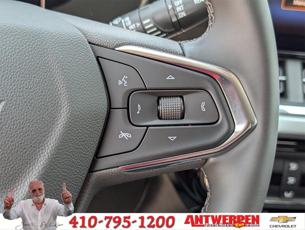 new 2025 Chevrolet Trax car, priced at $24,750