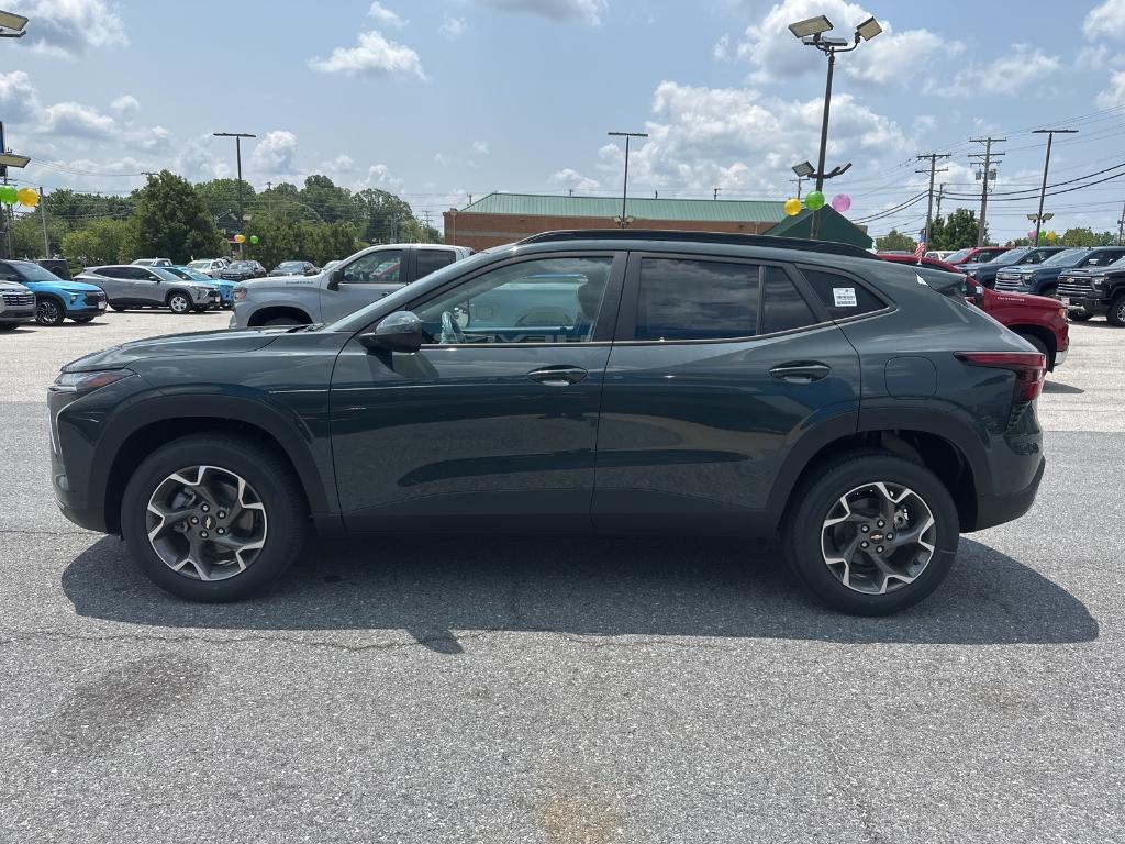 new 2025 Chevrolet Trax car, priced at $25,700