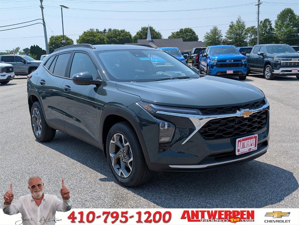new 2025 Chevrolet Trax car, priced at $25,500