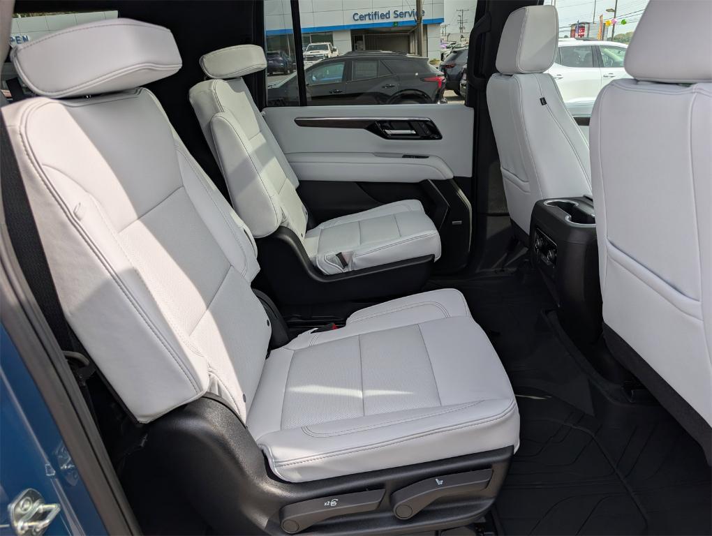 new 2025 Chevrolet Suburban car, priced at $85,705
