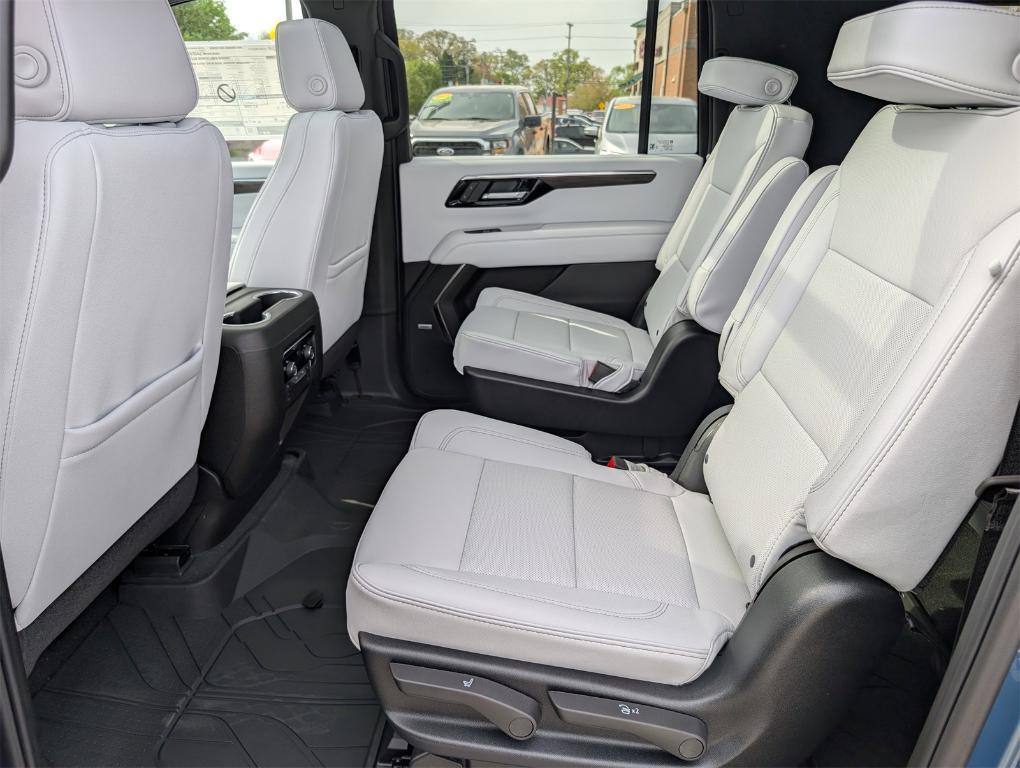 new 2025 Chevrolet Suburban car, priced at $85,705