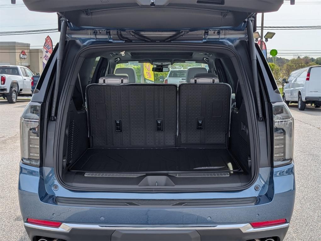 new 2025 Chevrolet Suburban car, priced at $85,705
