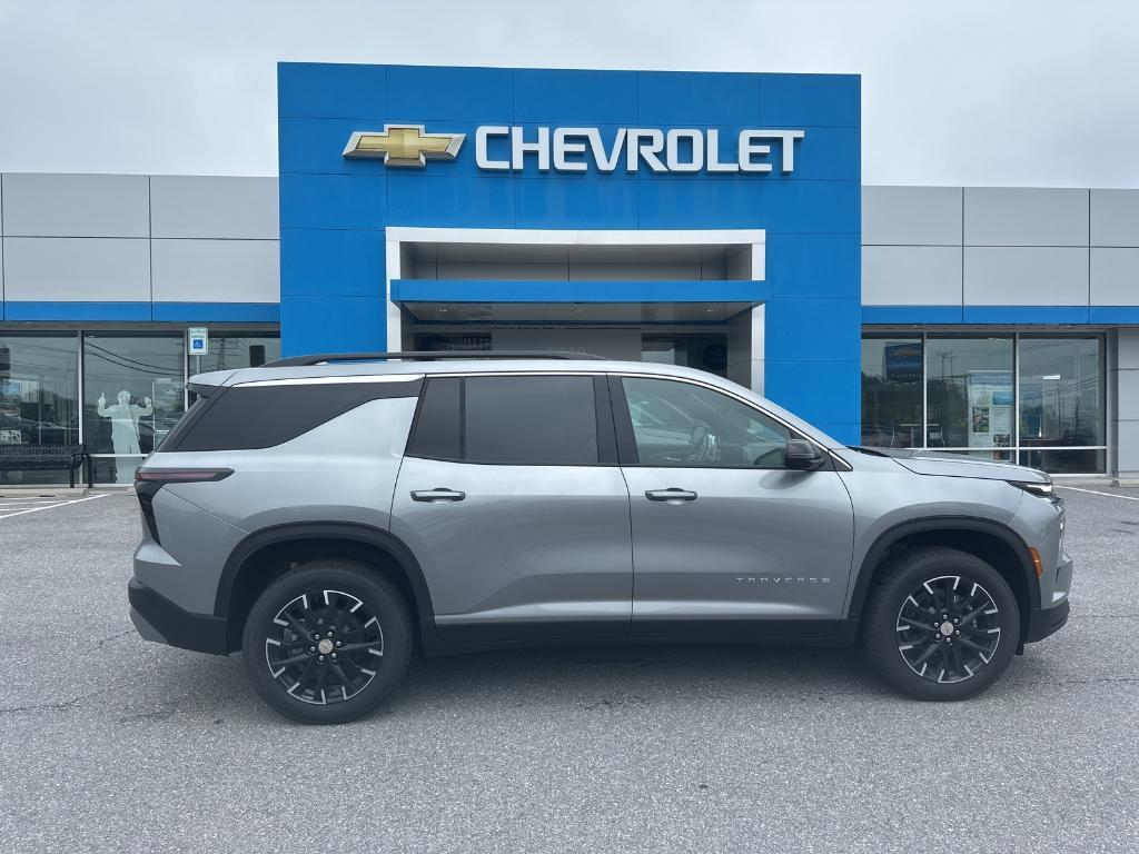 new 2025 Chevrolet Traverse car, priced at $44,182