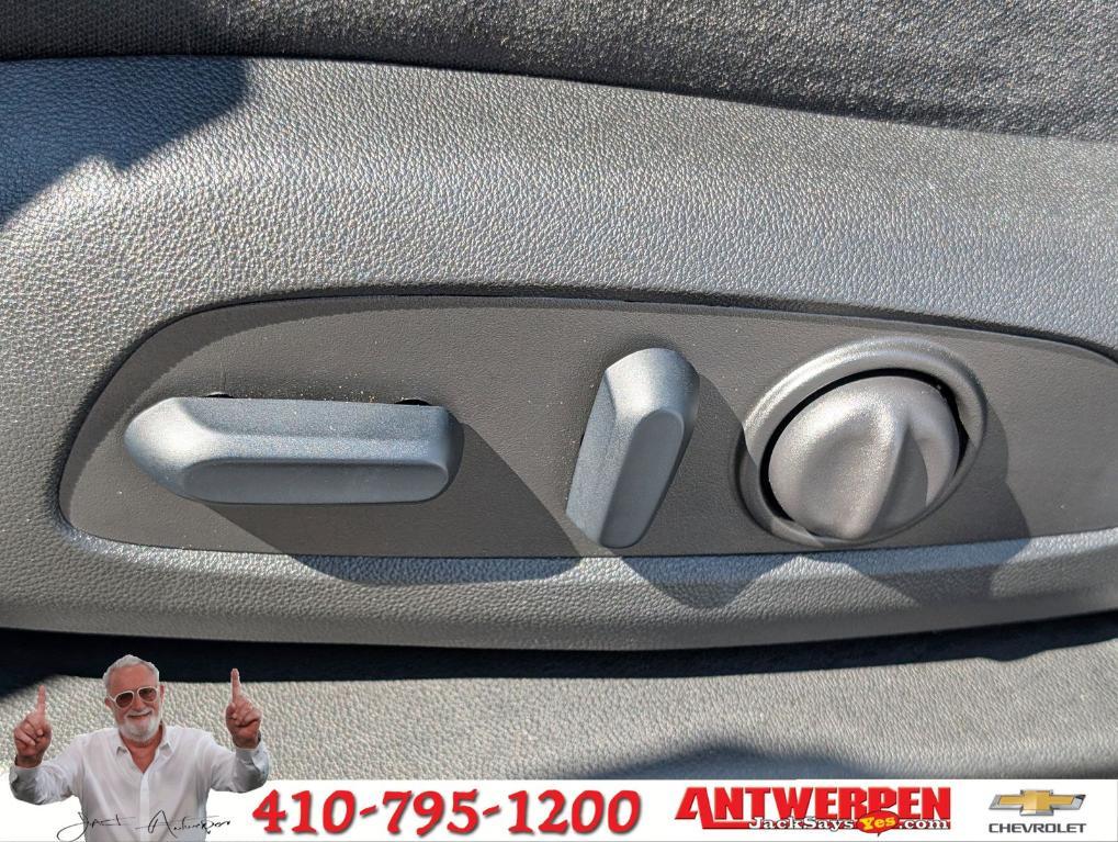 used 2024 Chevrolet Equinox car, priced at $22,995