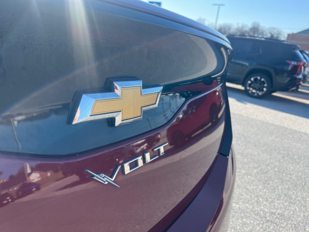 used 2016 Chevrolet Volt car, priced at $9,000