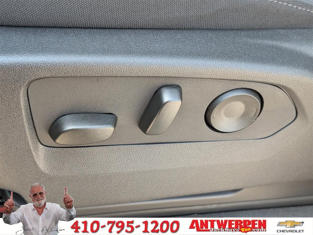 new 2025 Chevrolet Silverado 1500 car, priced at $42,943