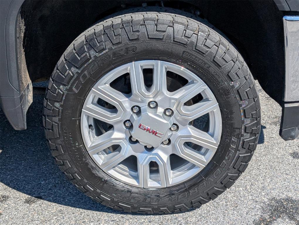 used 2022 GMC Sierra 2500 car, priced at $51,395