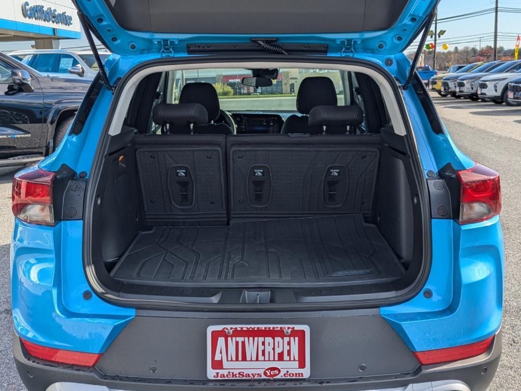 new 2025 Chevrolet TrailBlazer car, priced at $30,650