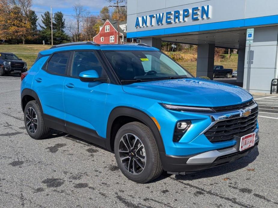 new 2025 Chevrolet TrailBlazer car, priced at $30,650