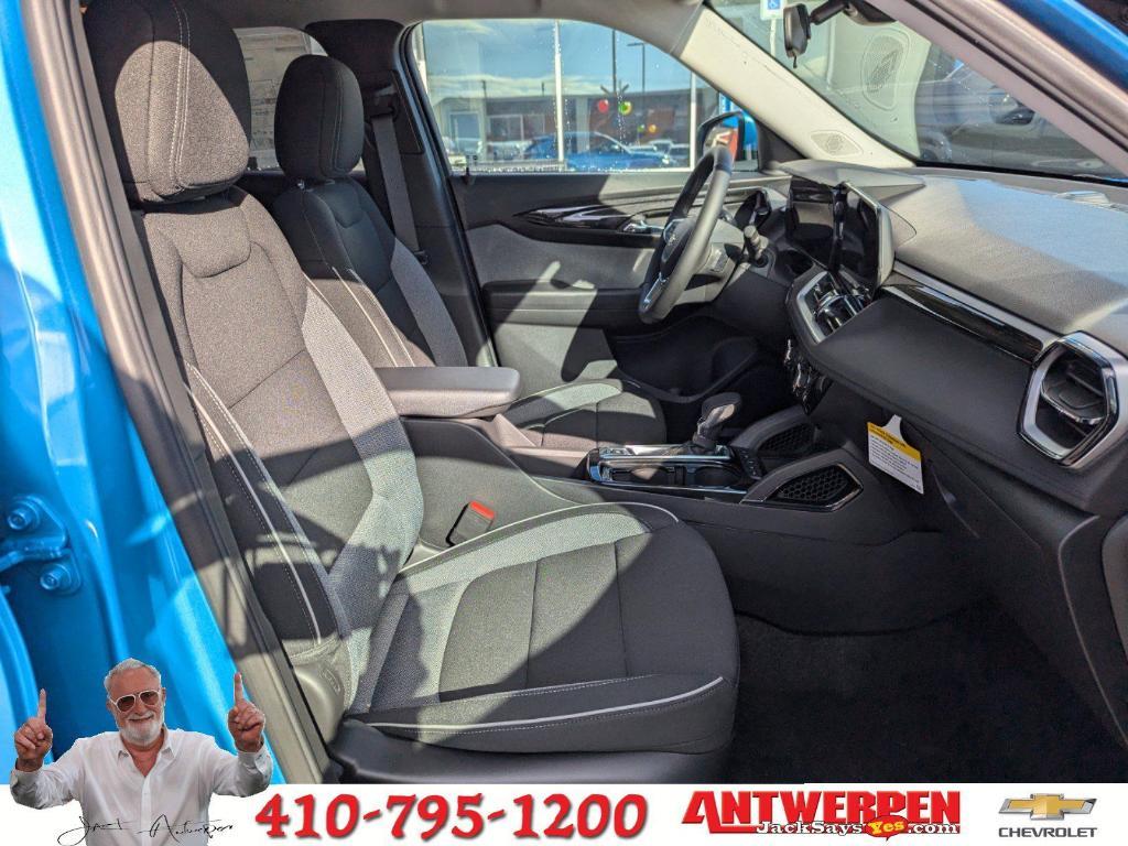 new 2025 Chevrolet TrailBlazer car, priced at $27,569