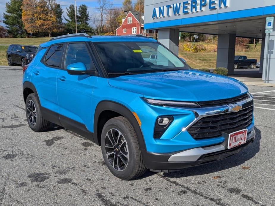 new 2025 Chevrolet TrailBlazer car, priced at $30,650