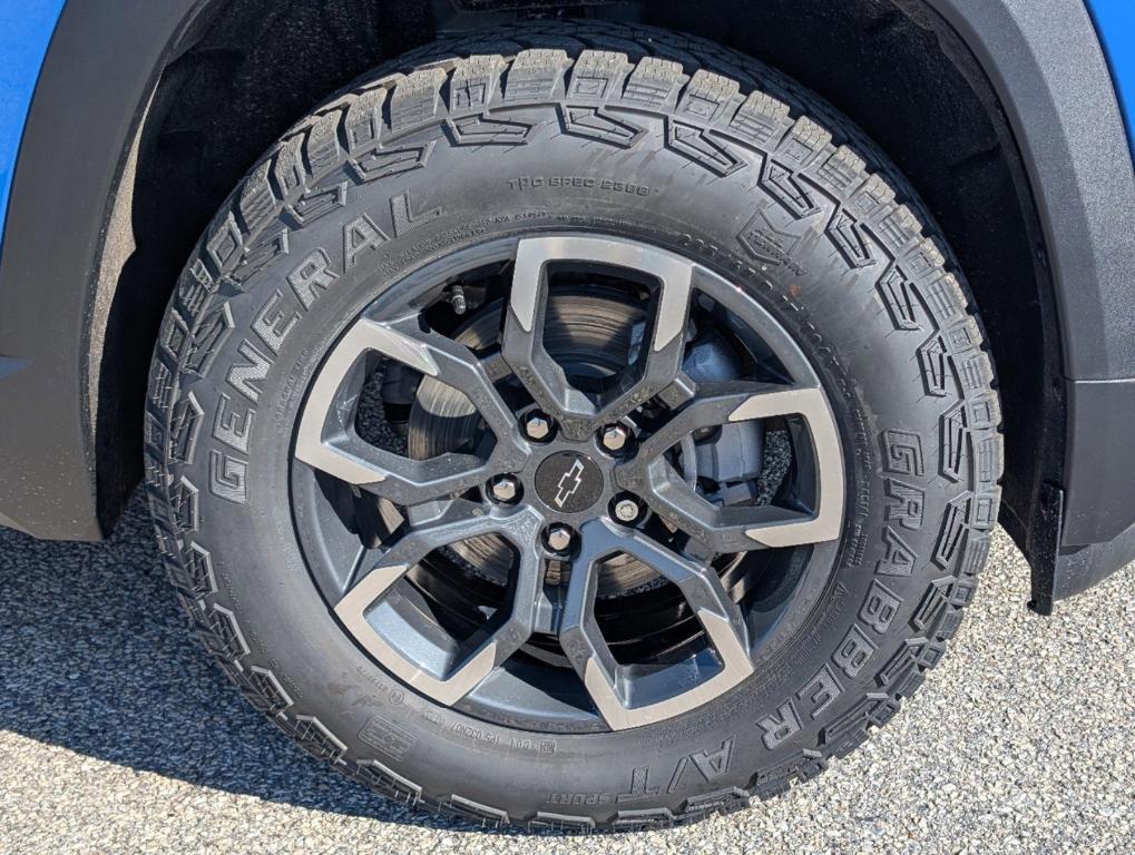 new 2025 Chevrolet Equinox car, priced at $34,072
