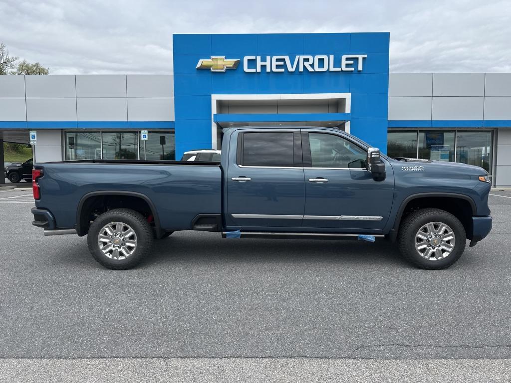 new 2025 Chevrolet Silverado 3500 car, priced at $90,660