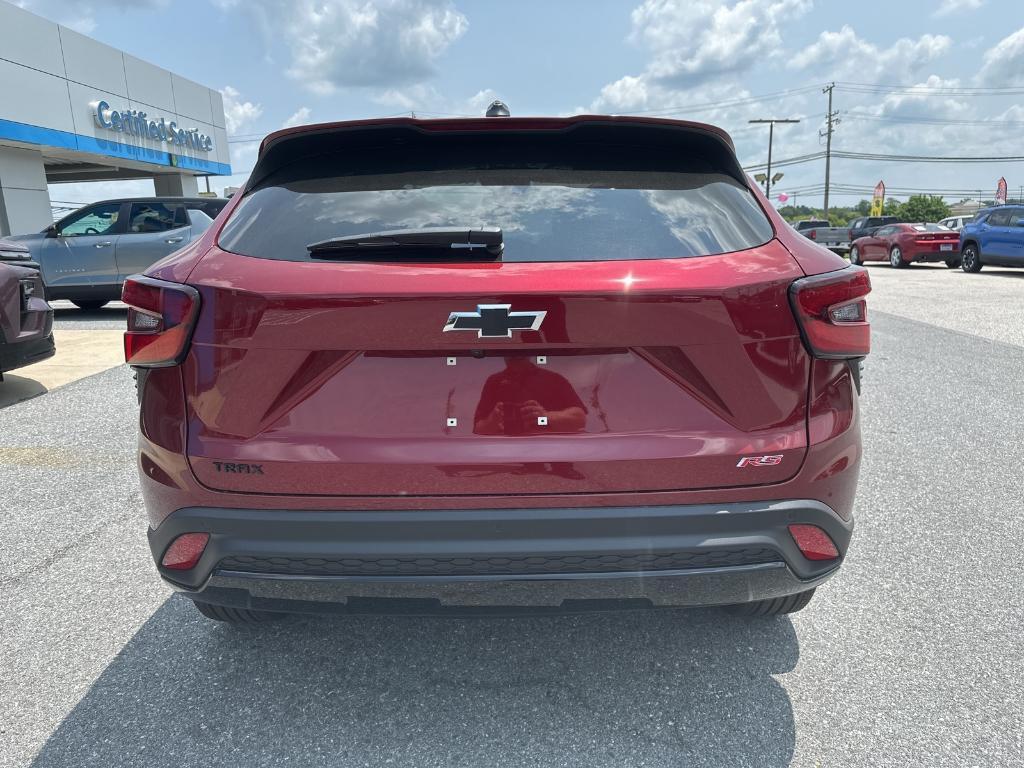 new 2025 Chevrolet Trax car, priced at $25,300