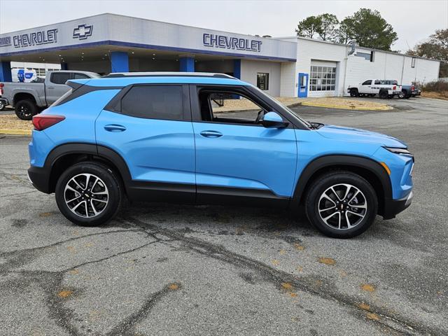 new 2025 Chevrolet TrailBlazer car, priced at $28,416