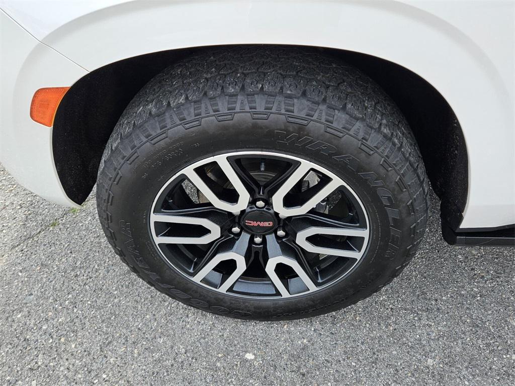 used 2022 GMC Yukon XL car, priced at $48,995