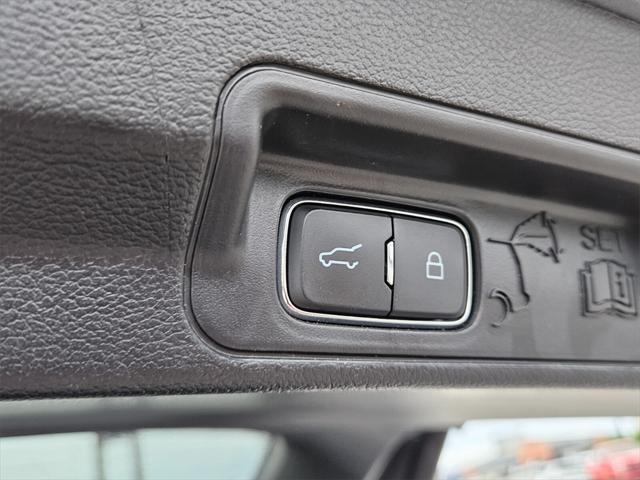 used 2022 Ford Explorer car, priced at $27,800