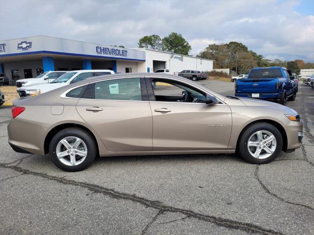 new 2024 Chevrolet Malibu car, priced at $23,960