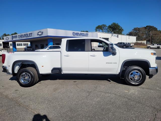 new 2025 Chevrolet Silverado 3500 car, priced at $72,595