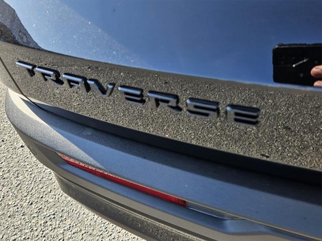 new 2025 Chevrolet Traverse car, priced at $47,316
