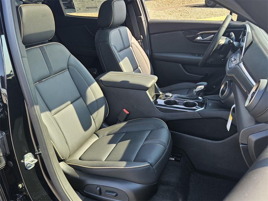 new 2025 Chevrolet Blazer car, priced at $45,415