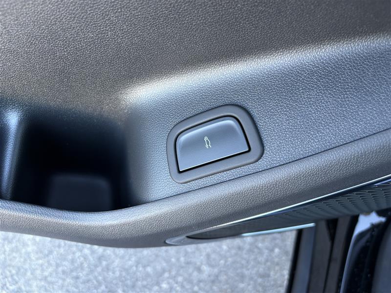 new 2026 Chevrolet Traverse car, priced at $61,715