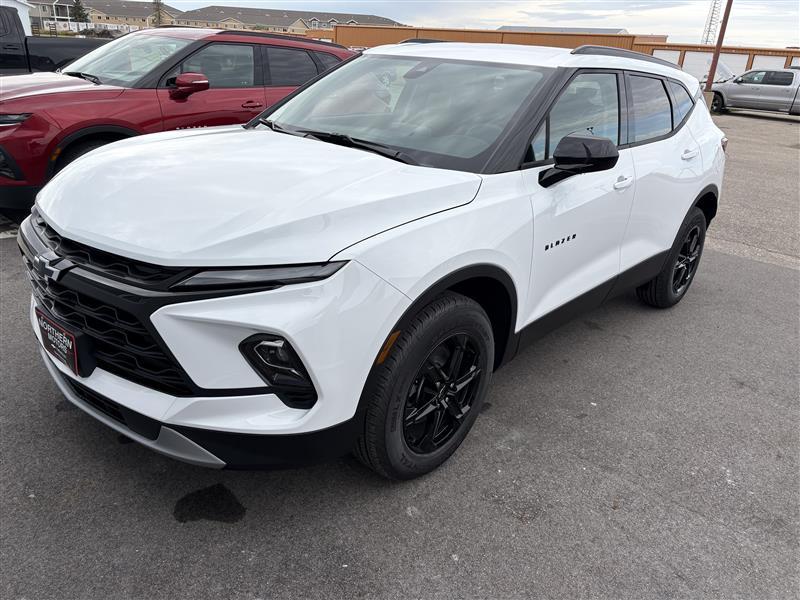 new 2025 Chevrolet Blazer car, priced at $40,390