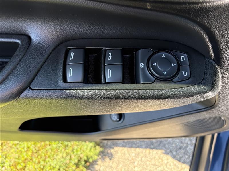 used 2022 Chevrolet Equinox car, priced at $23,900