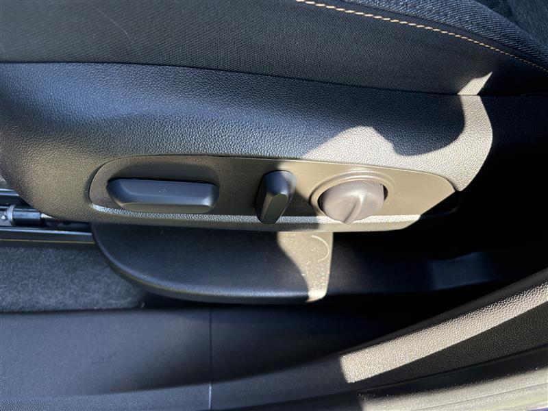 used 2022 Chevrolet Equinox car, priced at $23,900